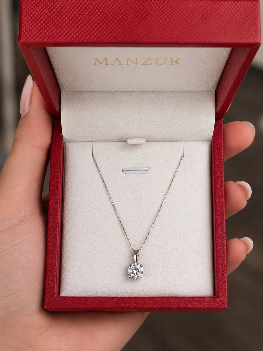 Collar Solitario de Diamante